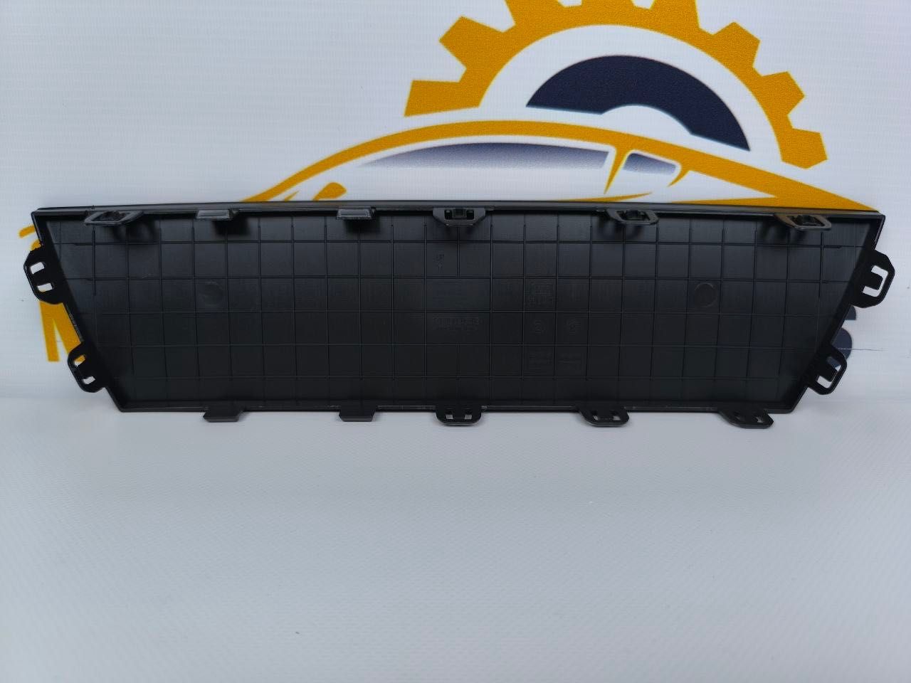 Накладка заглушка крюка фаркопа Tesla Model Y 1494009-00-A