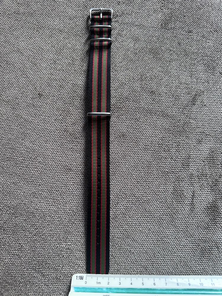 Pasek nato 20mm Nowy czarno-zielono-czerwony
