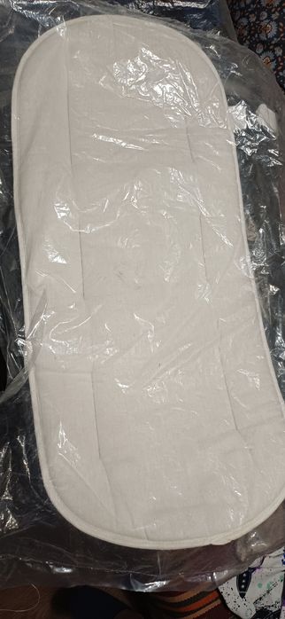 Продам всесезонную коляску 2 в 1 в очень хорошем состоянии недорого