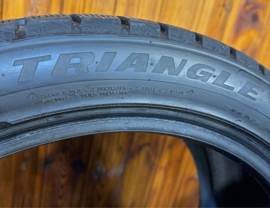 Пара шин 275 40 R20 Triangle, Зима, протектор 7 мм.