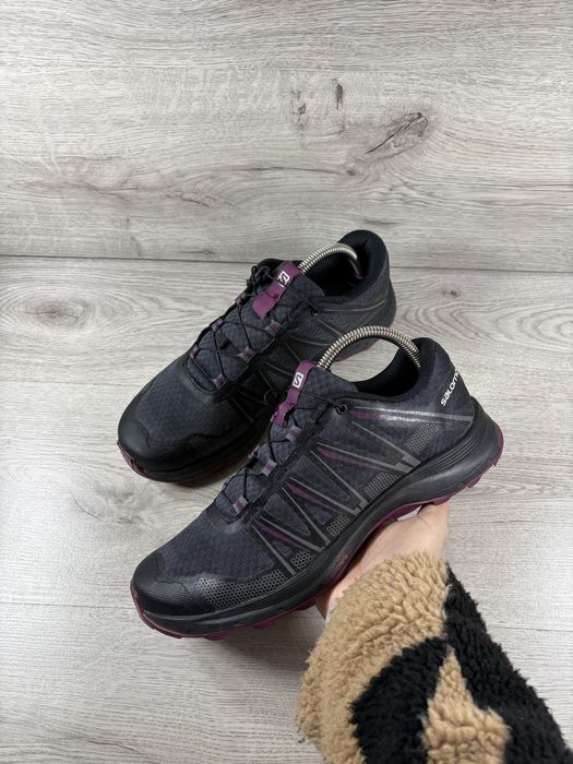 Salomon жіночі кросівки 41 розмір