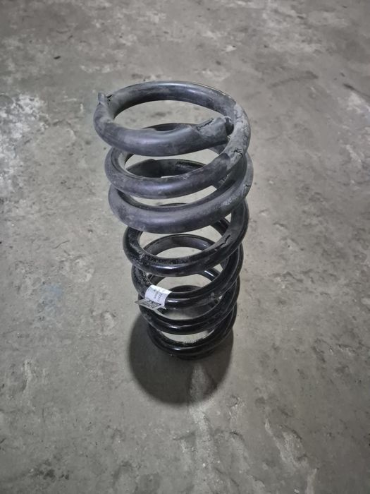 Пружина підвіски до BMW X5 (F56XM) 2023 року
Бажаю то