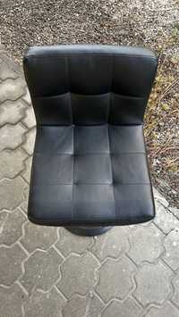 Krzesło hoker czarny