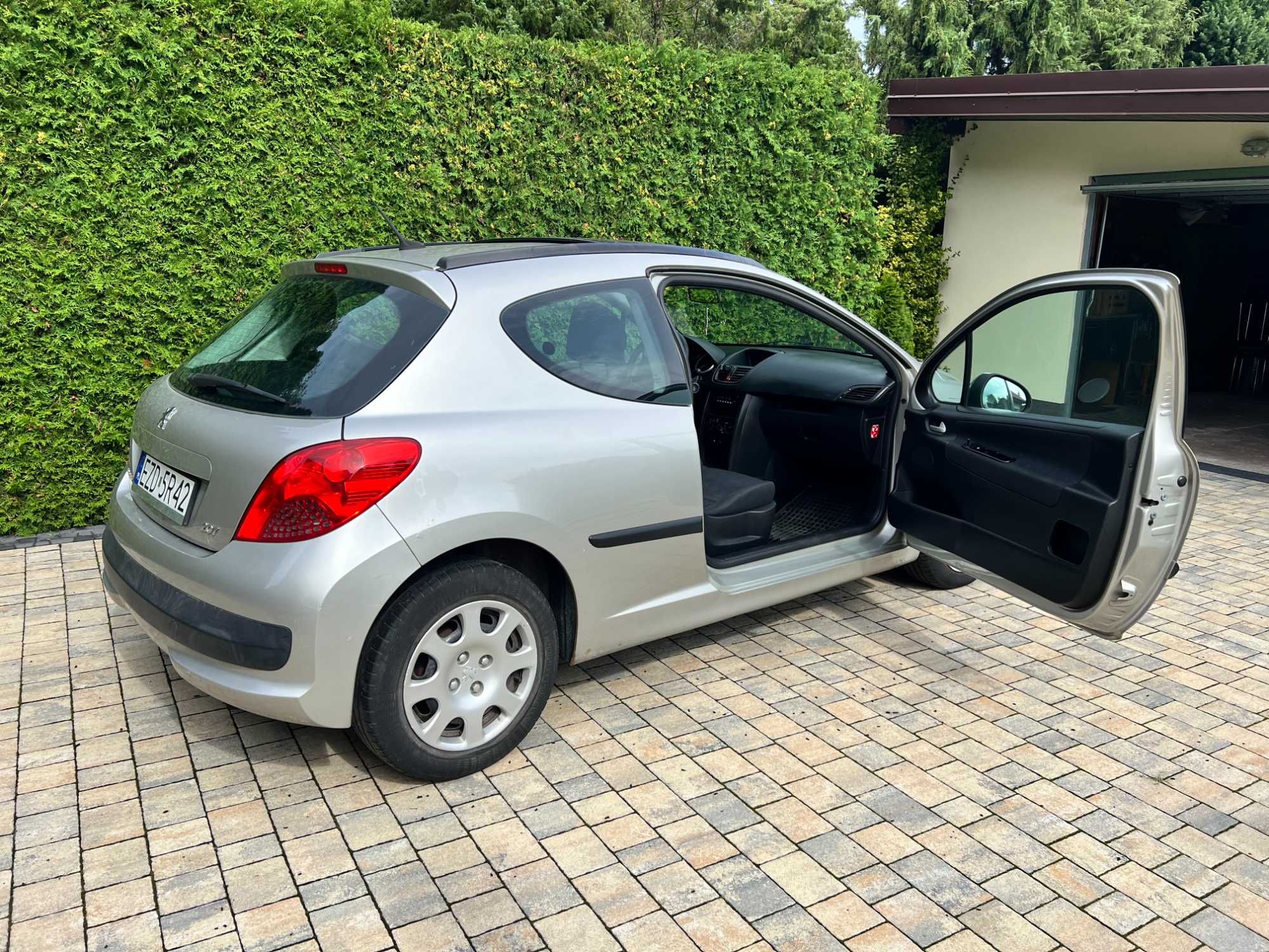 Peugeot 207 1.4 Benzyna 2007r. Prywatnie.