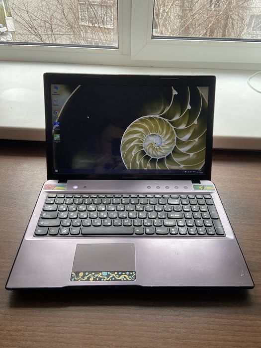 Ноутбук Lenovo z570 i3 +8gb + ssd128