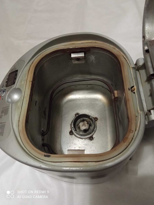 Хлібопічка італійська Delonghi BDM 755.S