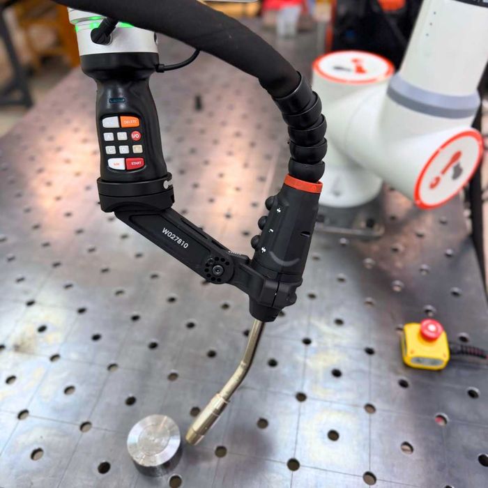Robot spawający FR5 - Cobot - precyzja 0,02mm | zasięg 922mm