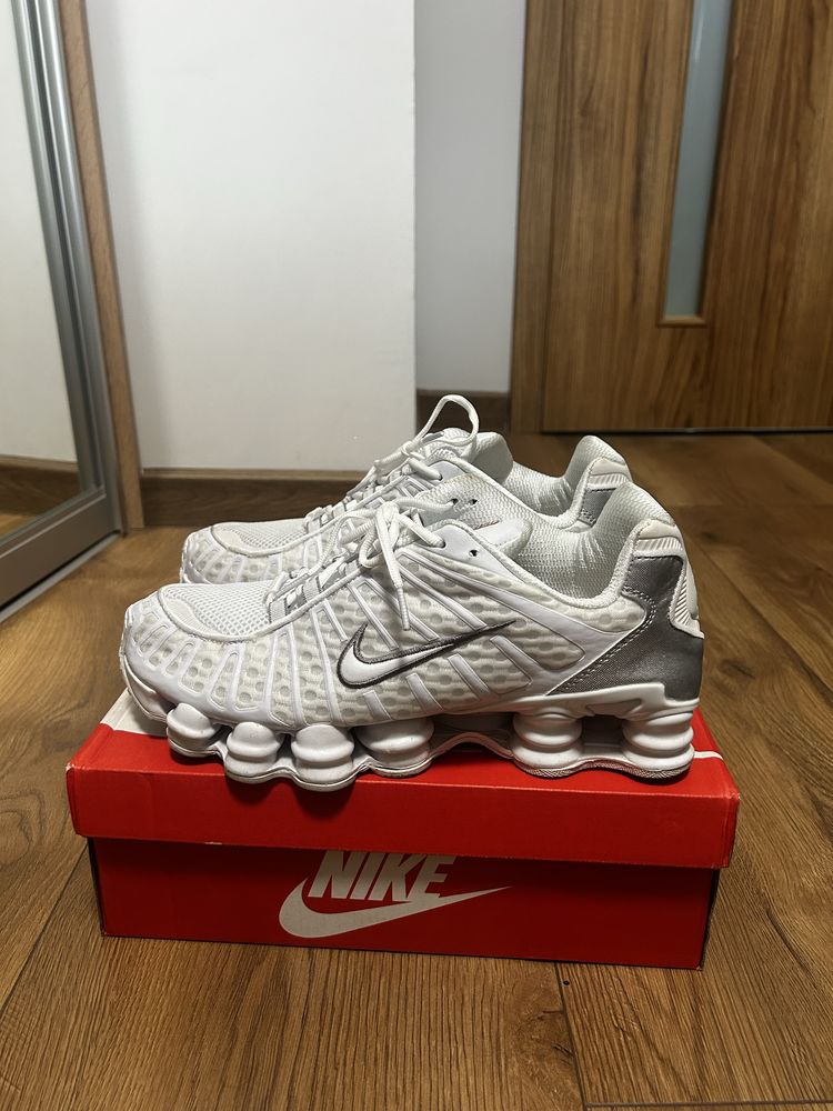 Nike Shox Biale