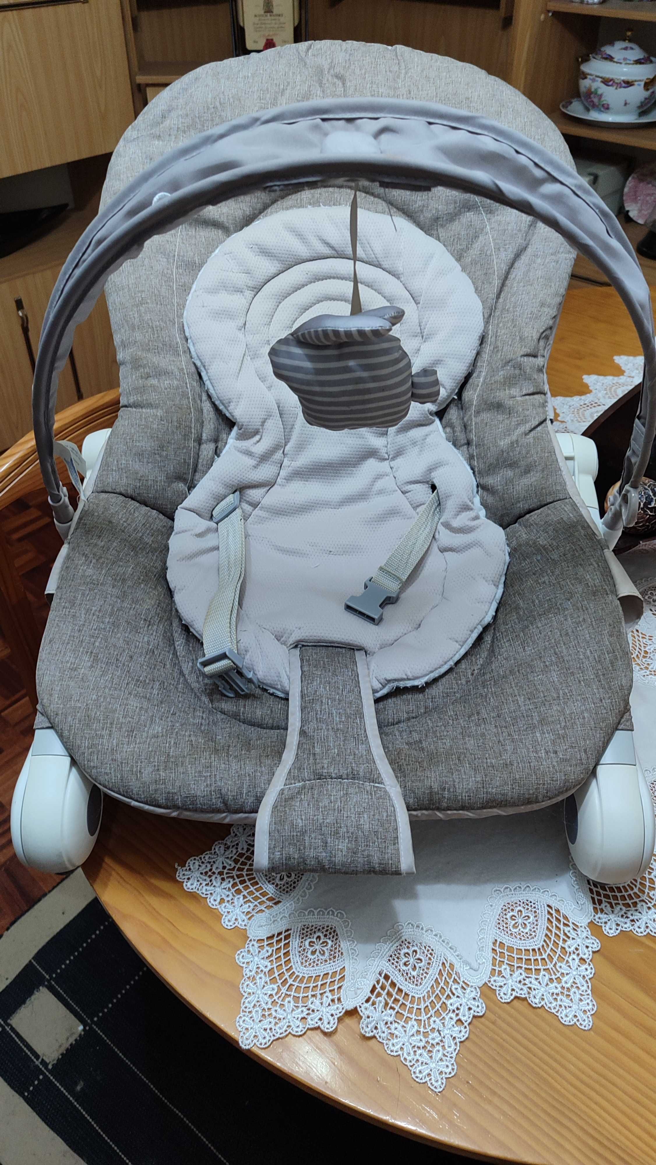Espreguiçadeira/Baloiço de Bebe Hoopla