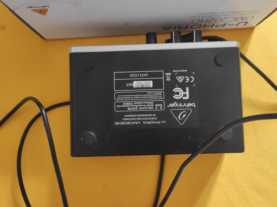 Karta dźwiękowa profesjonalna. Behringer UMC202HD Interfejs audio USB