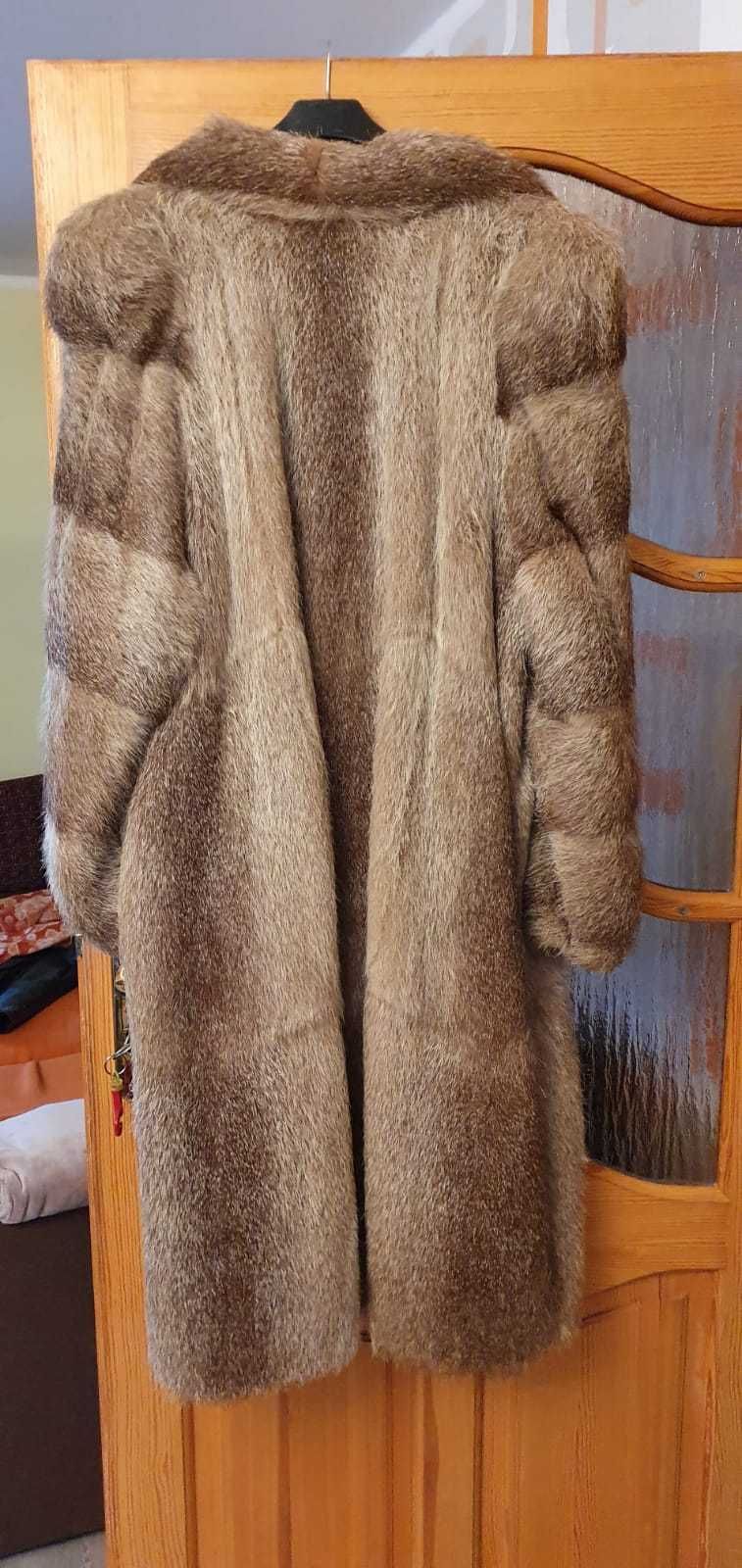 płaszcz z nutrii, futro naturalne rozmiar 52
