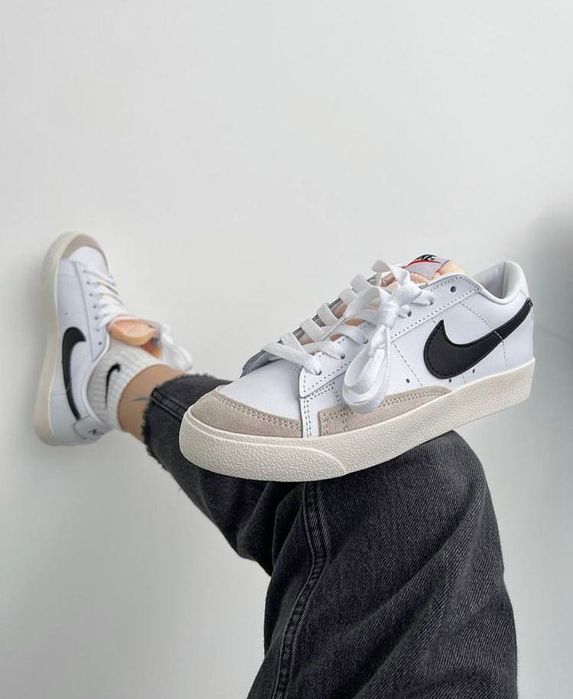 Продам новые кроссовки Nike