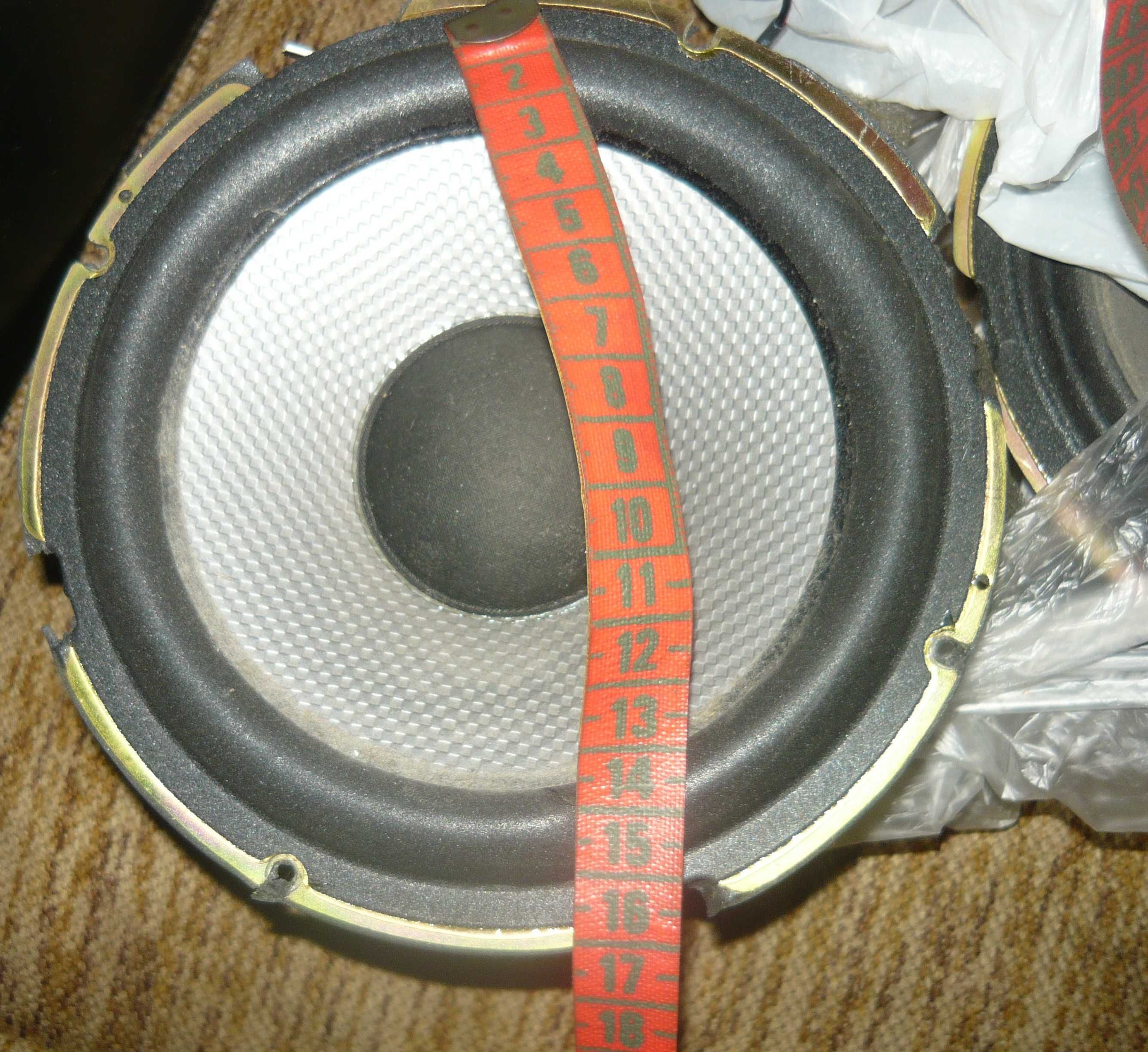 2 głośniki 120W + 2 małe