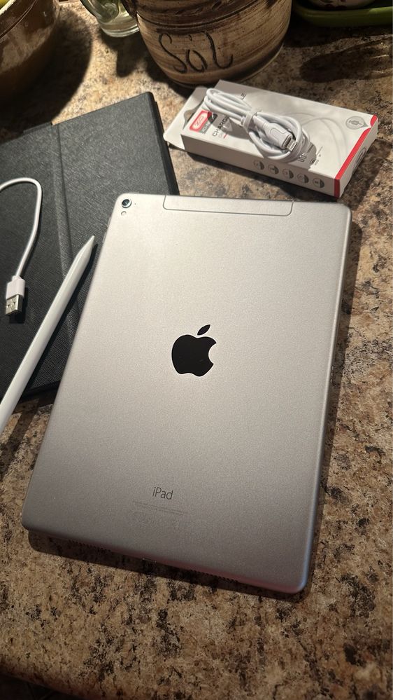 Tablet iPad Apple PRO - Touch ID - PROCREATE - super stan!