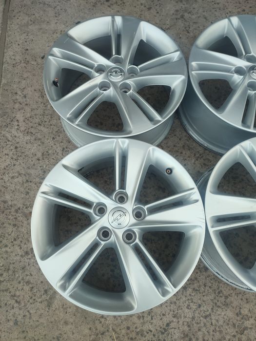 Диски 5/120 R17 Opel Insignia