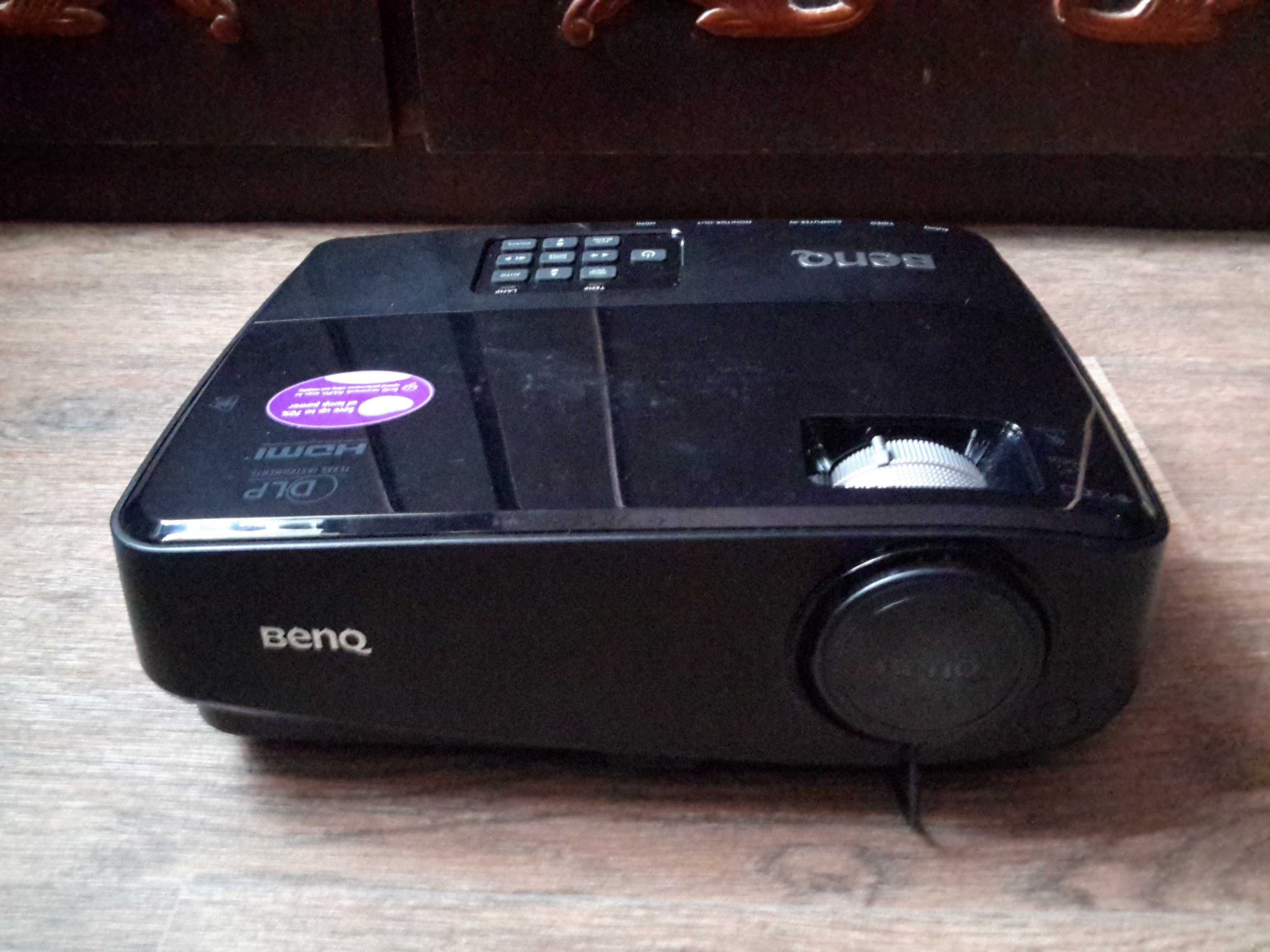 Продам проектор премиум-класса Benq MW519 с (пробег лампы 103 часа!)