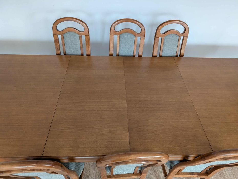 Stół rozkładany + 8 krzeseł