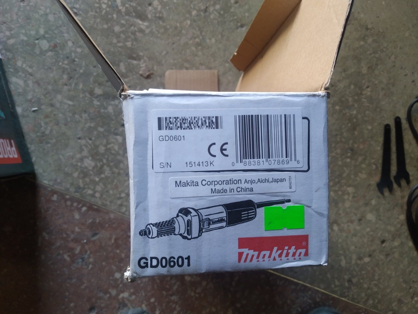 Пряма шліфмашина Makita GD0601