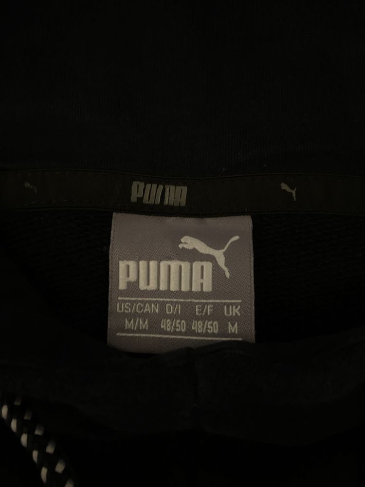 Czarna bluza z kapturem Puma