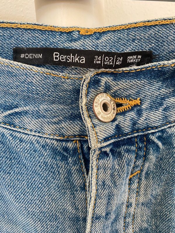 Джинси Bershka