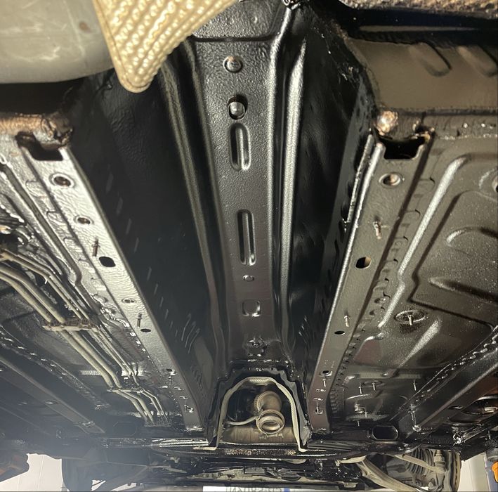 Konserwacja podwozia samochodu, bitum, wosk, boll mipa, troton, raptor