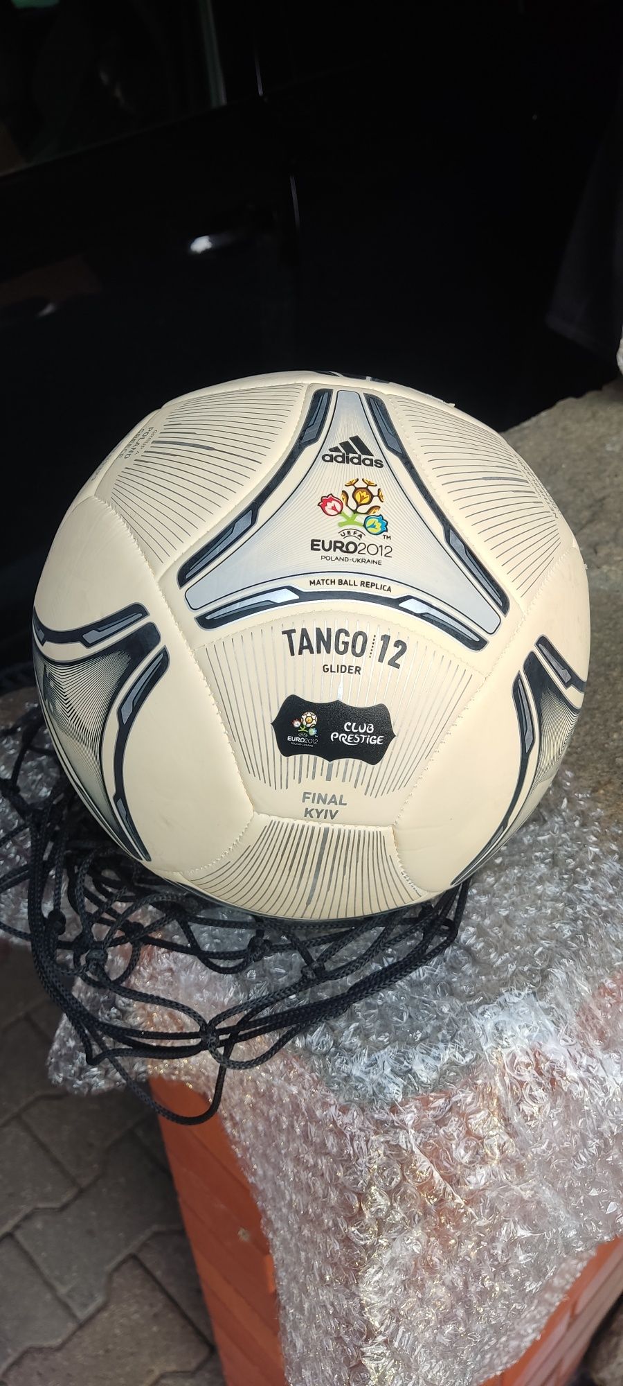 Piłka nożna Adidas Tango 12 (Euro 2012)