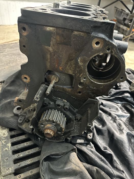 Блок циліндрів BKD 2.0 TDI skoda A5 vag groupe vw в зборі комплектуючі