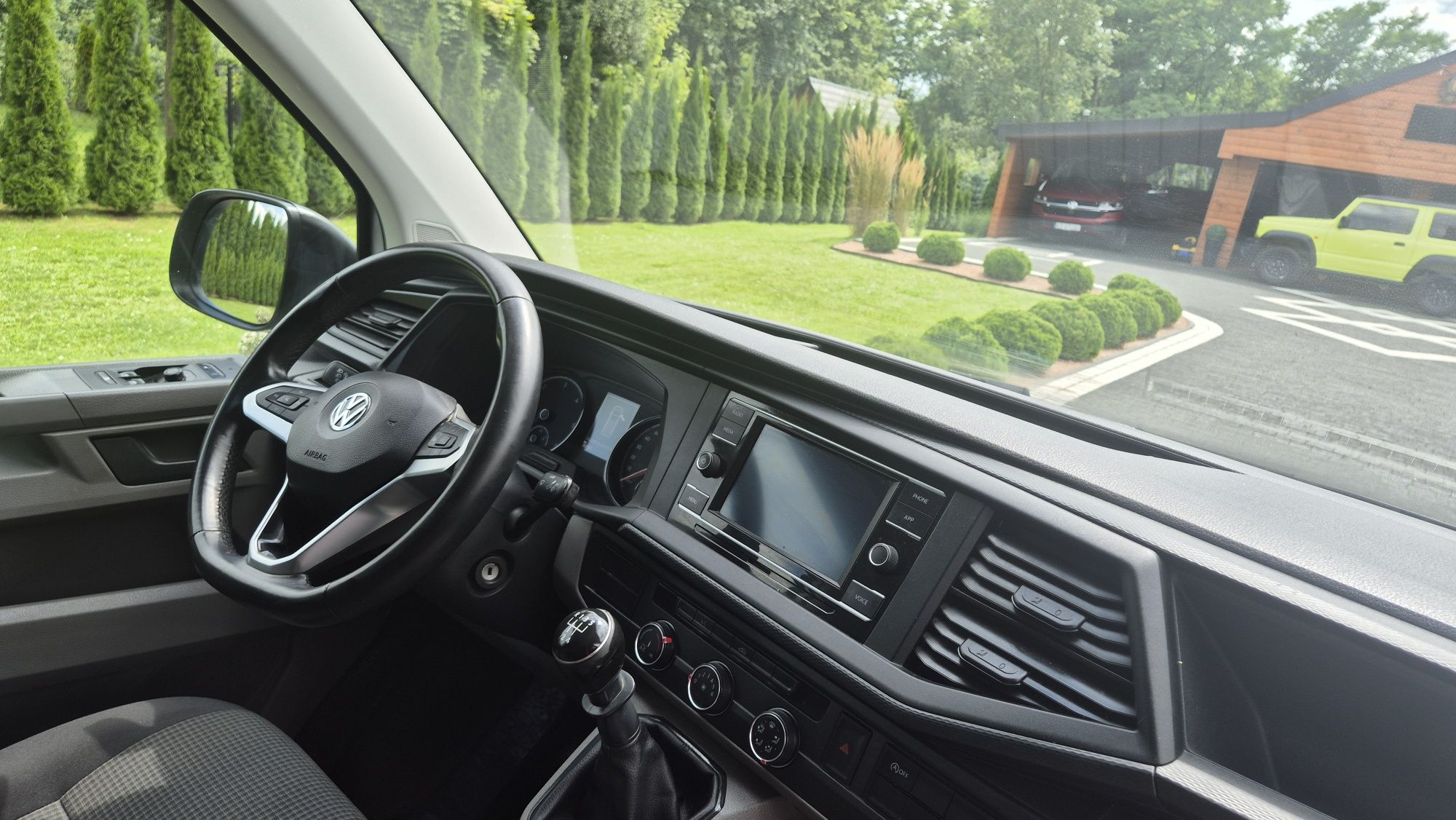 Volkswagen Transporter T6 1