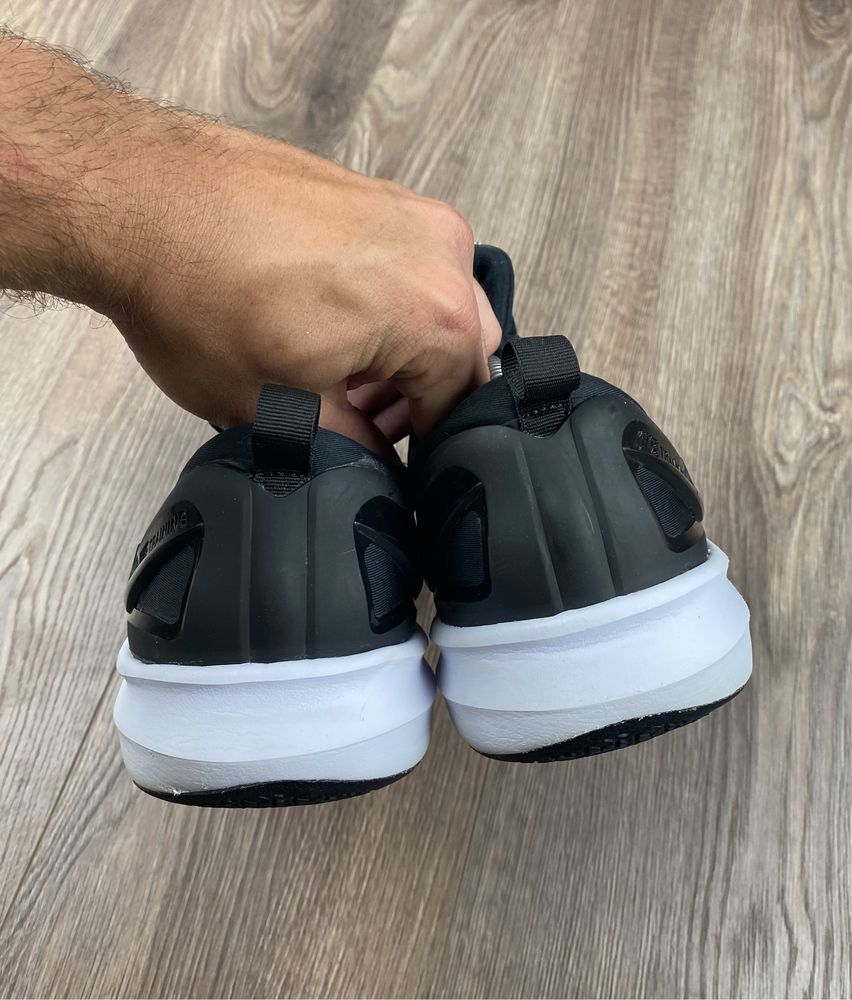 Кросівки для тренувань Nike Victory Elite Trainer 45 (29 см)