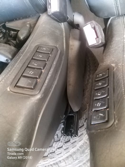 Bancos em pele totalmente eléctricos e aquecidos de Renault Safrane