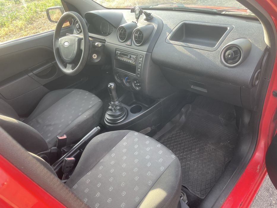 Ford fiesta 1.3 benzyna Zadbana