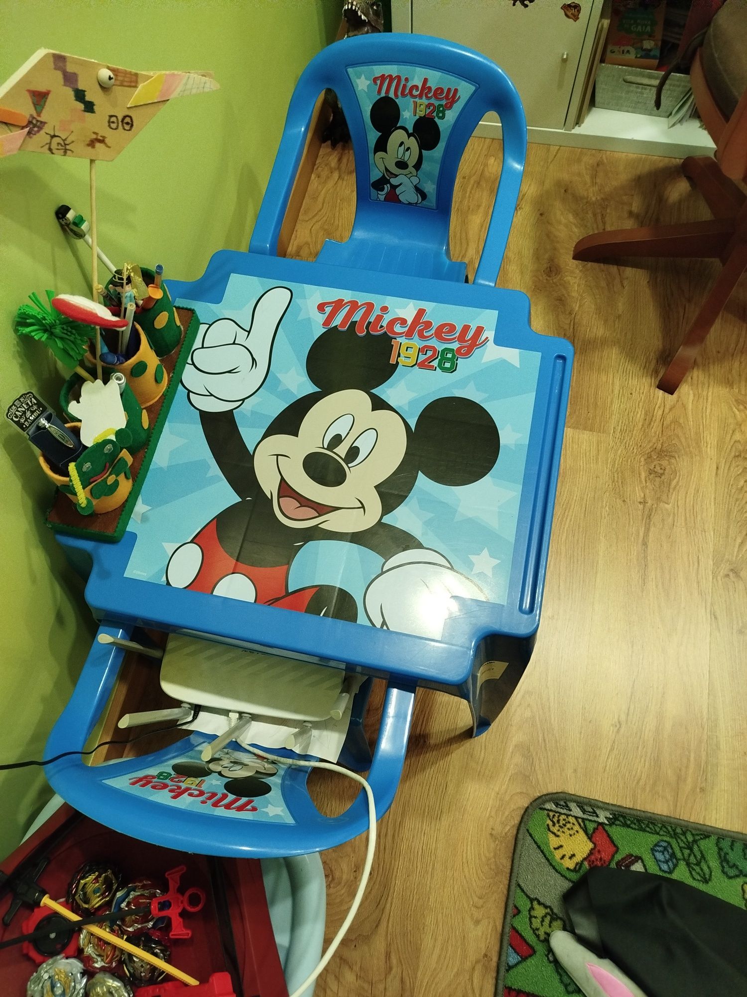 Mesa e Cadeiras do Mickey