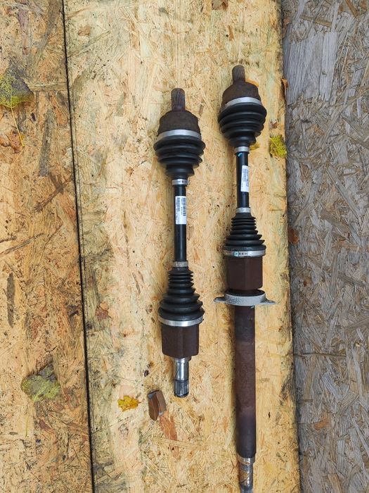 Półoś Lewy Przód Volvo V40 II 2.0d