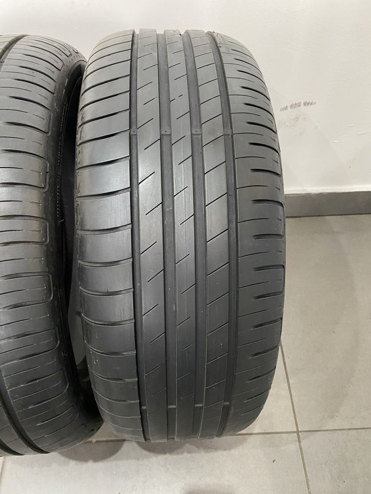 2x 225/55 R17 Goodyear Efficent Grip Performance