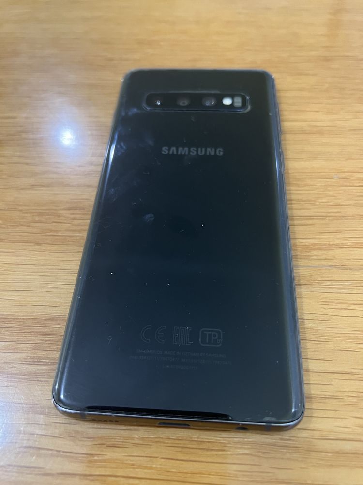 Samsung S10 128 gb 8 ядер
