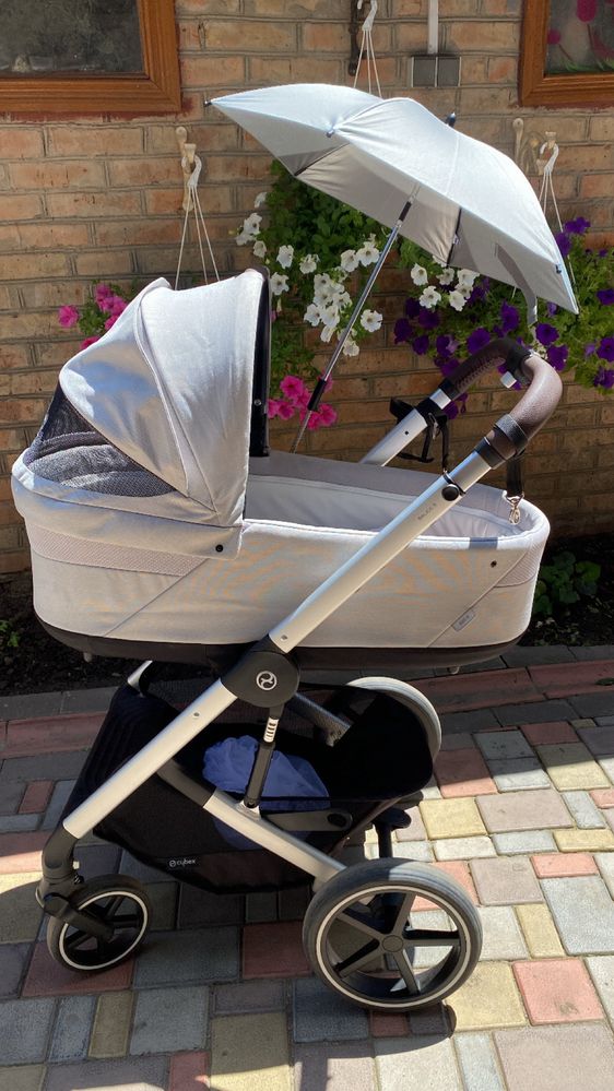 Cybex Balios S Lux 2024