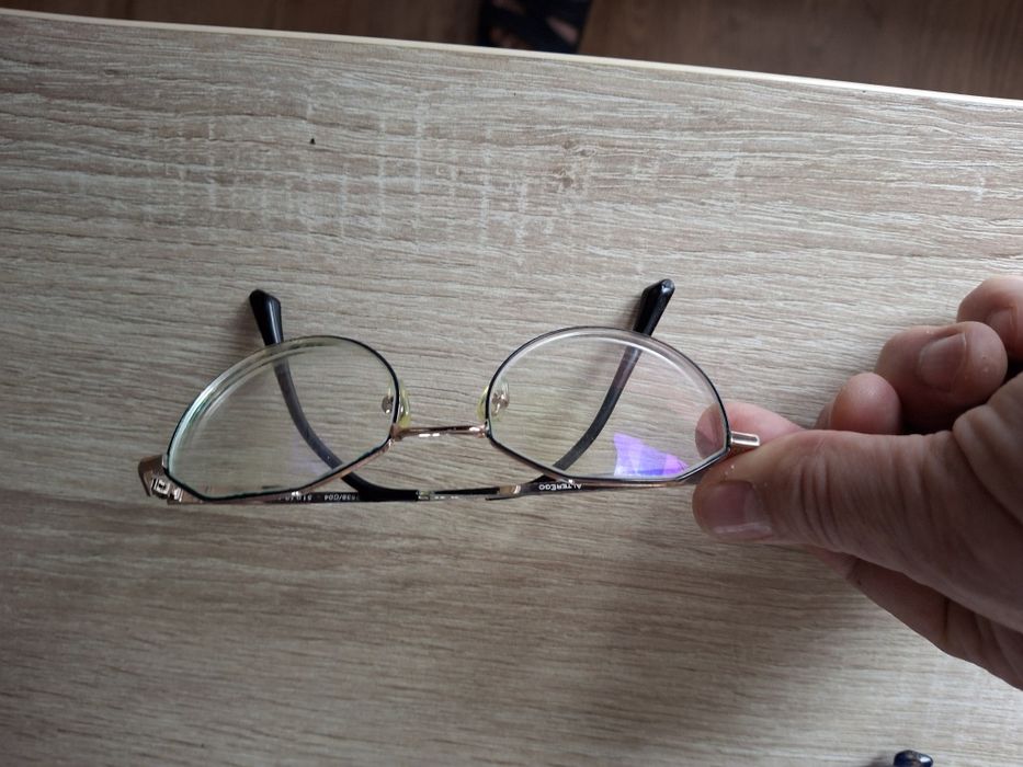 Okulary , oprawki do okularów.  Stan bardzo dobry 3 sztuki.