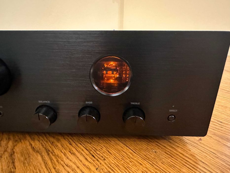 Wzmacniacz Magnat MA 700 stereo hybrydowy 2.1