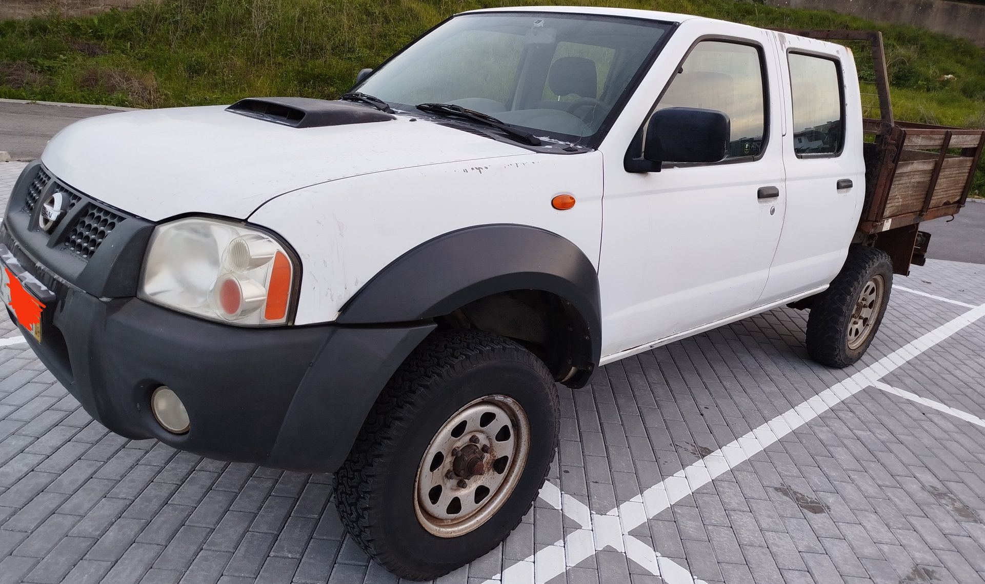 Nissan Navara 2.5D 4×4/5Lug/2010/Excelente motor
