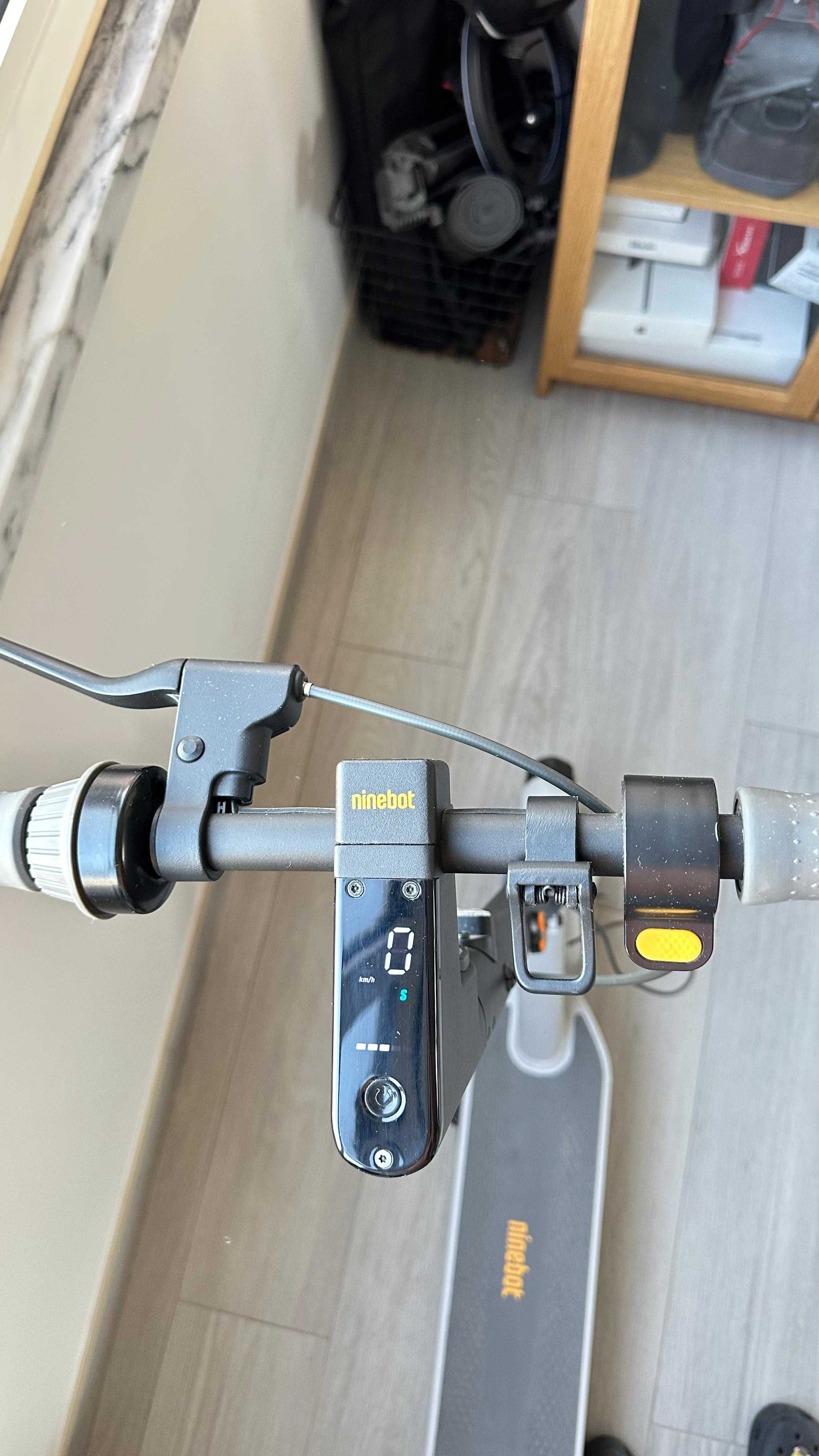 Trotinete Ninebot KickScooter MAX G30LE II (Segway)