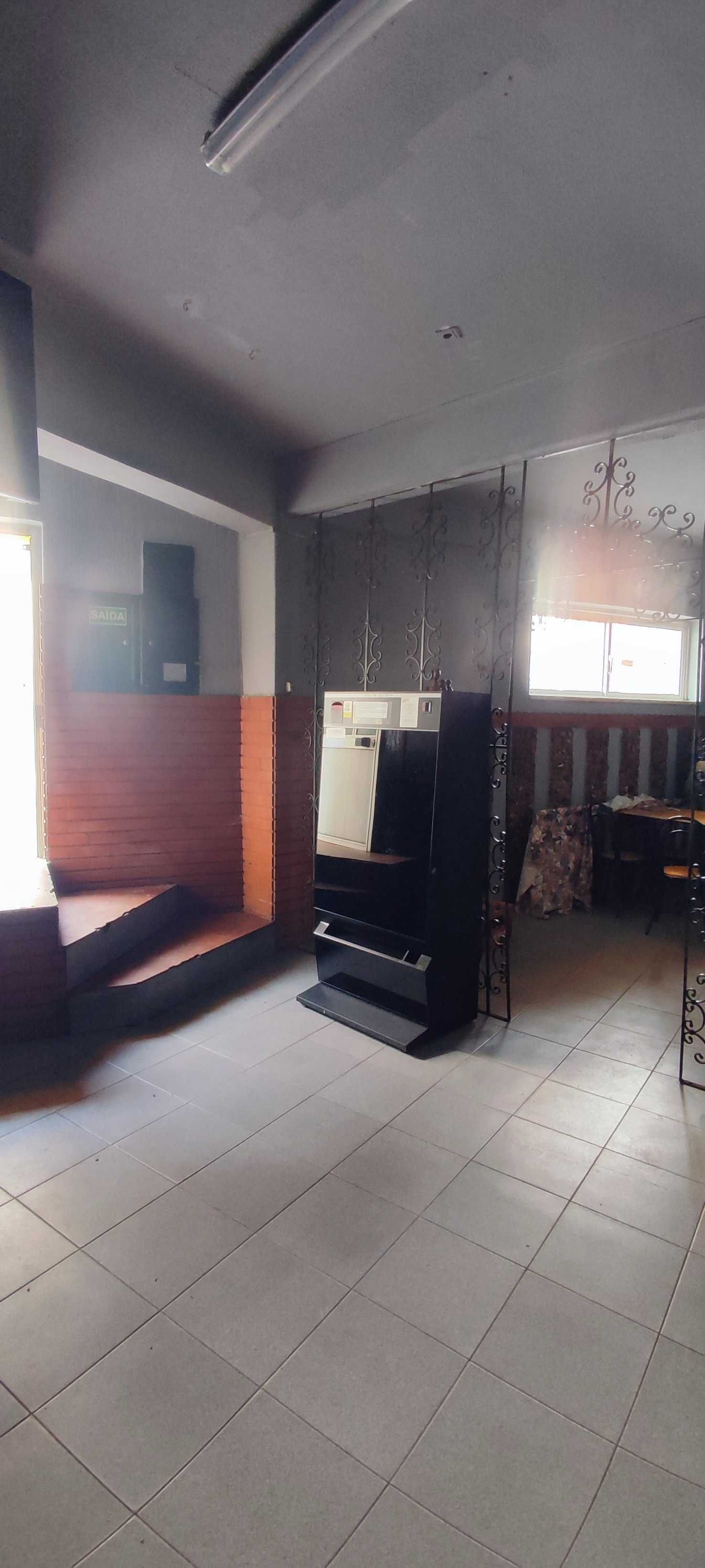 Trespasse Café em Carenque