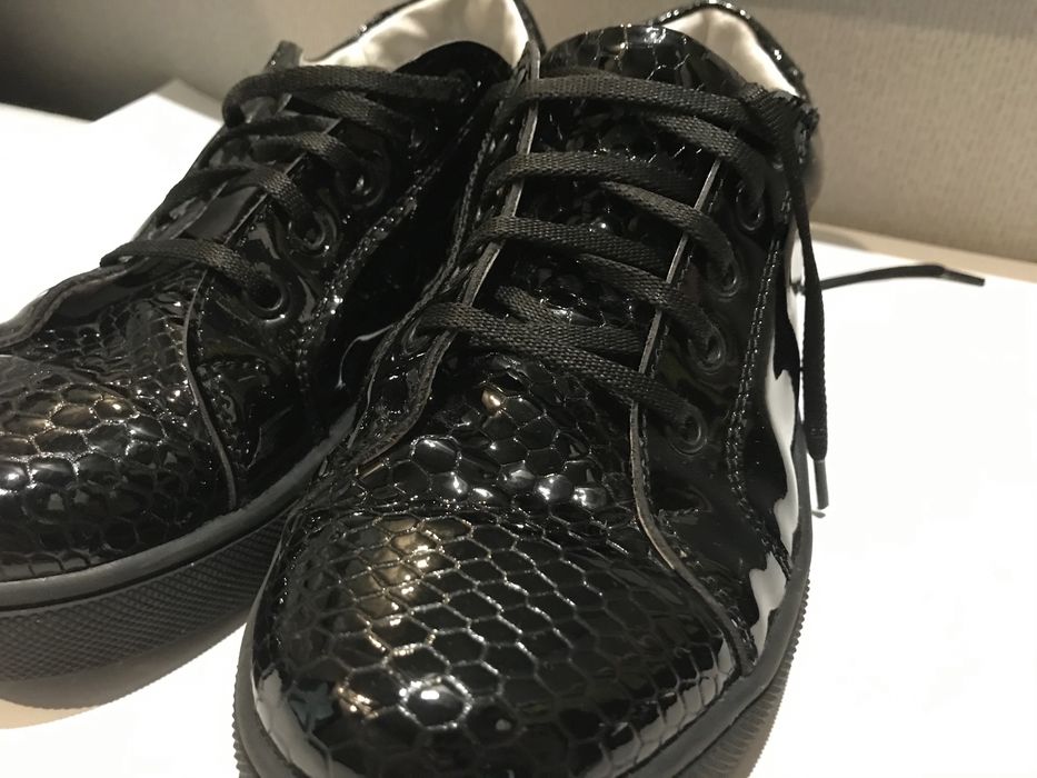 Шкільні туфлі (школьные туфли) шкіра!!! лакові з шнурівкою 32 р