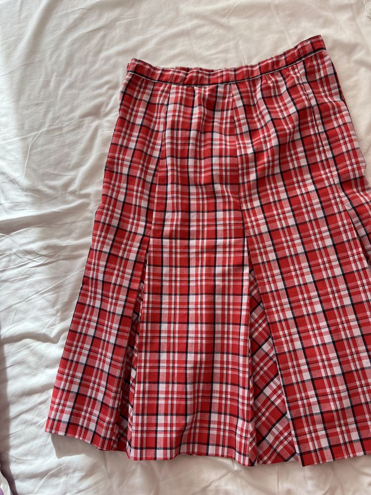 Czerwona plisowana spódnica S/M w krate old money vintage
