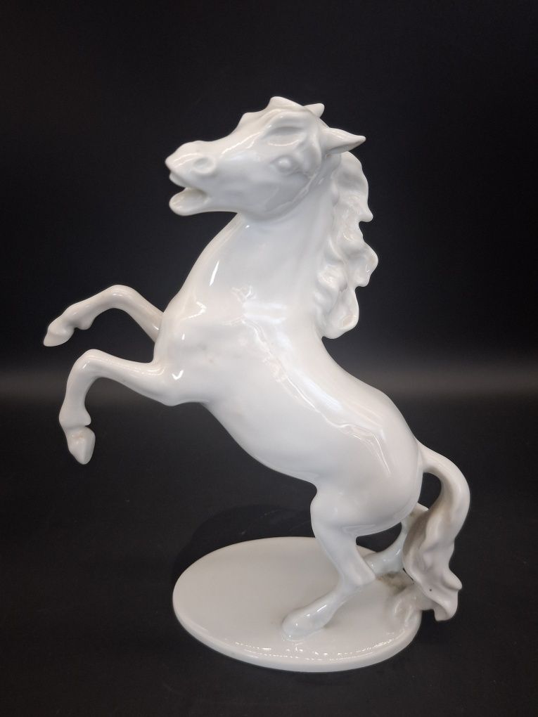 Koń- figurka, porcelana KAISER