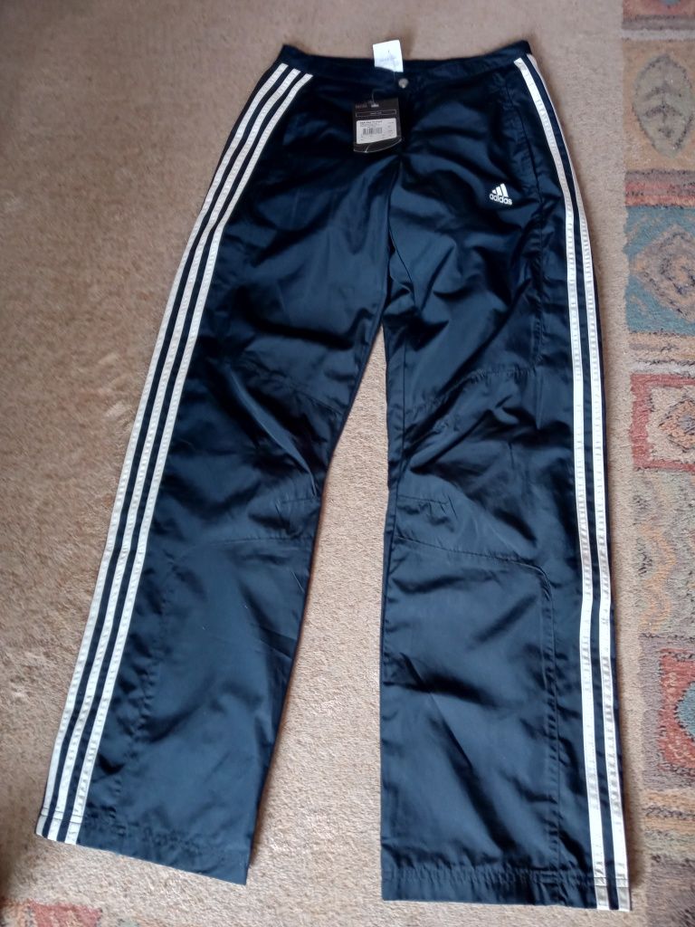 Adidas spodnie treningowe damskie.Nowe z metkami.Navy granat.Wind stop