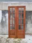 Portas e janelas em madeira