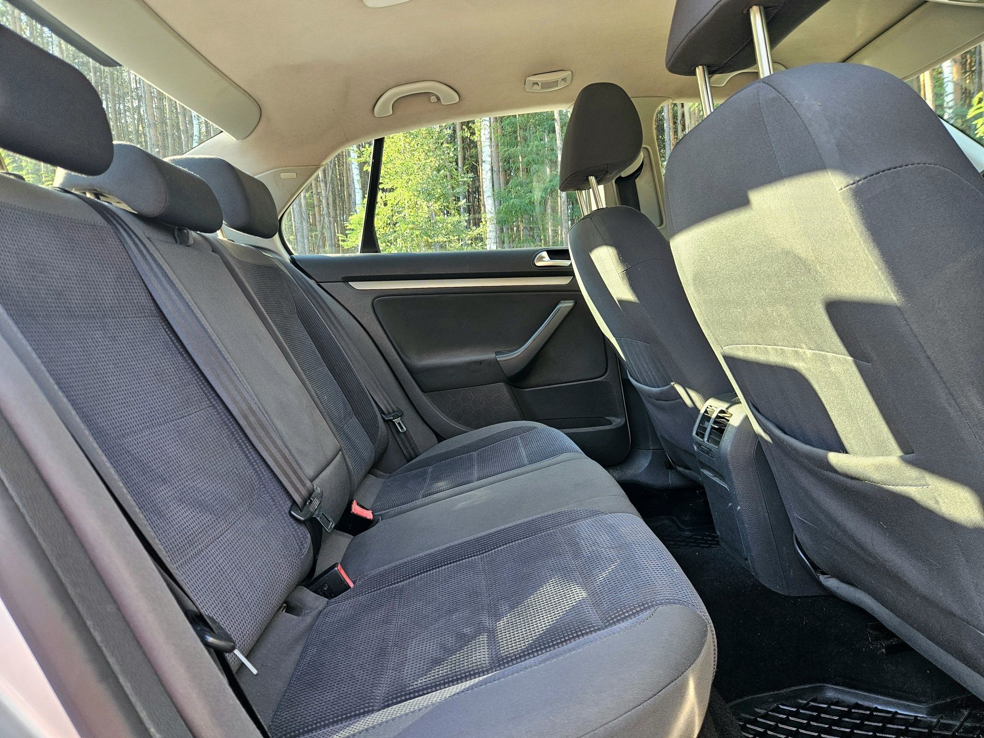 Volkswagen Jetta 2006 - 1.6 Mpi- LPG- Zamiana