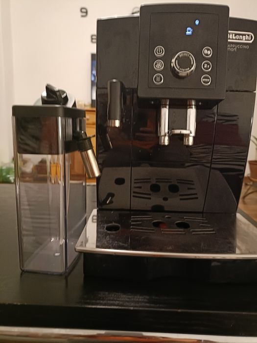Ekspres DeLonghi cappuccino Smart