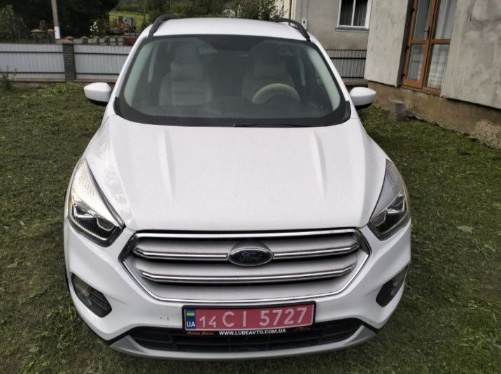 Продається автомобіль форд ескейп 2019 р