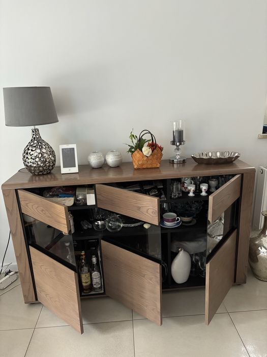 Meble drewniane do jadalni i salonu (komplet)